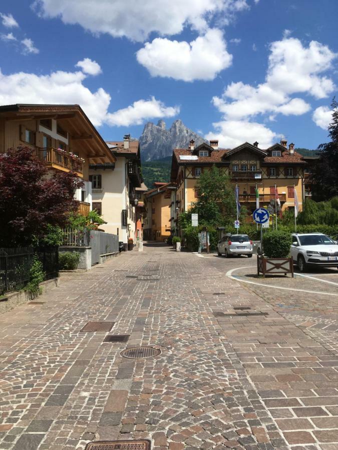 Апартаменты La Finestra Sulle Dolomiti - The Window To The Dolomites Фьера-ди-Примьеро Экстерьер фото